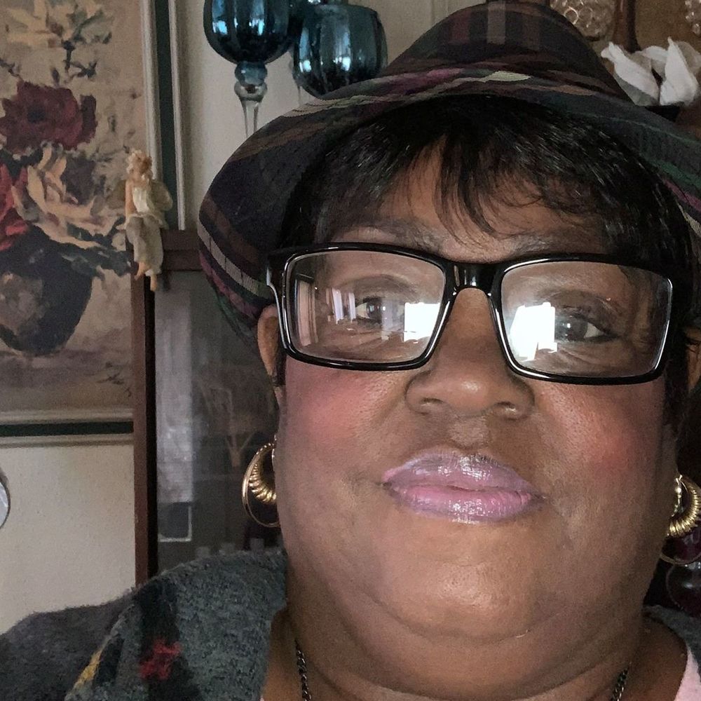 Meet your Posher, Sandra